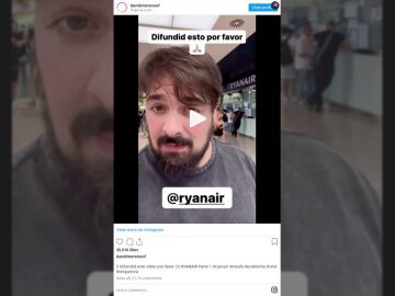 Unos pasajeros son desalojados de un avión de Ryanair en Barcelona por, supuestamente, "pedir el ticket de la maleta" que les habían cobrado