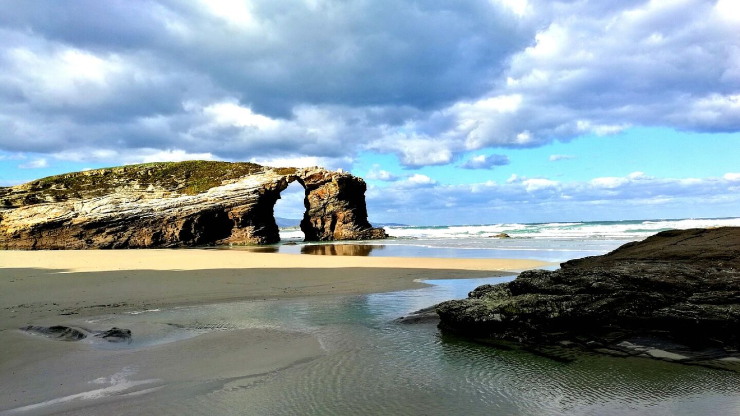 Playa de las Catedrales de Lugo, en Galicia