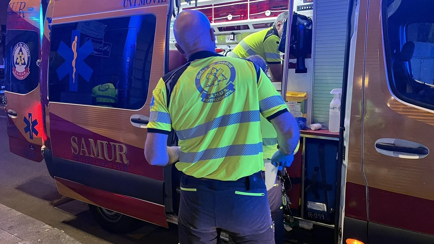 Un hombre de 28 años en estado grave tras recibir una agresión con arma blanca en el centro de Madrid Un hombre de 28 años en estado grave tras recibir una agresión con arma blanca en el centro de Madrid
