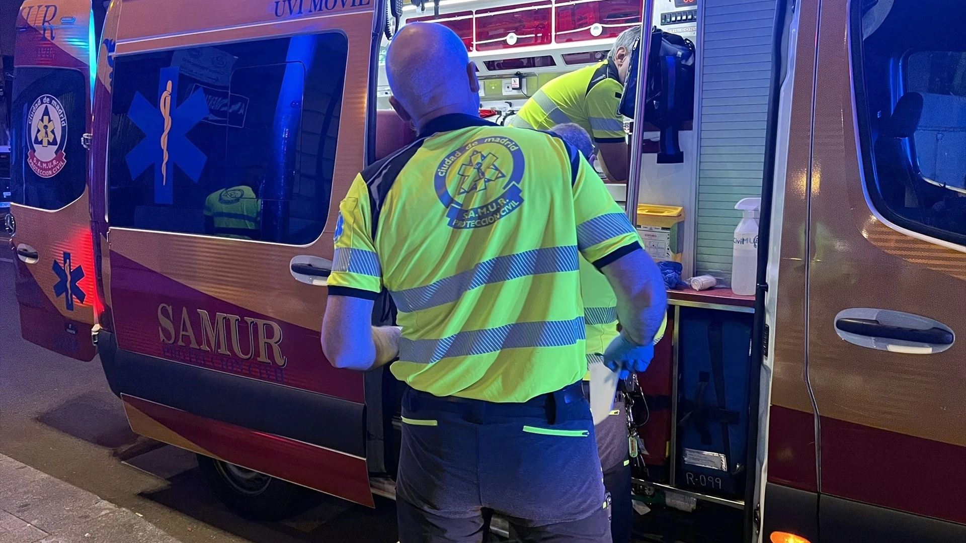  Un hombre de 28 años en estado grave tras recibir una agresión con arma blanca en el centro de Madrid