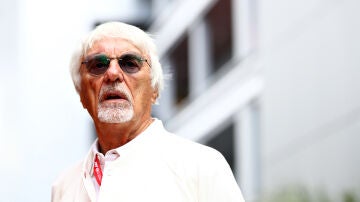 Ecclestone niega haber admitido el 'crashgate' ante la denuncia de Felipe Massa