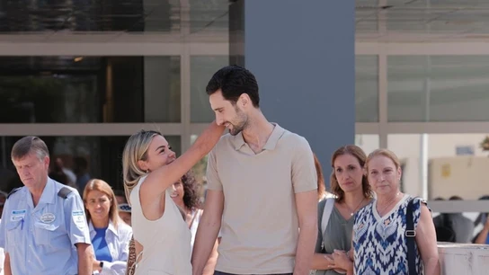 Sergio Rico, a su salida del hospital Sergio Rico, a su salida del hospital