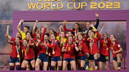 España levanta el Mundial de fútbol España levanta el Mundial de fútbol