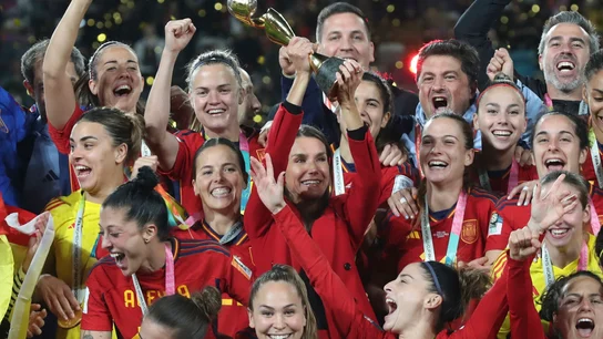 La reina Letizia levanta el Mundial La reina Letizia levanta el Mundial