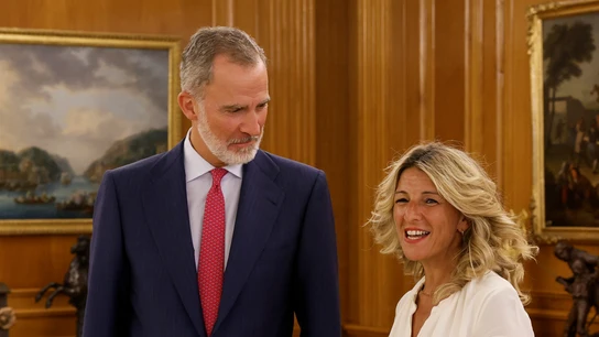 Felipe VI y Yolanda Díaz, durante la ronda de consultas del monarca para la investidura Felipe VI y Yolanda Díaz, durante la ronda de consultas del monarca para la investidura