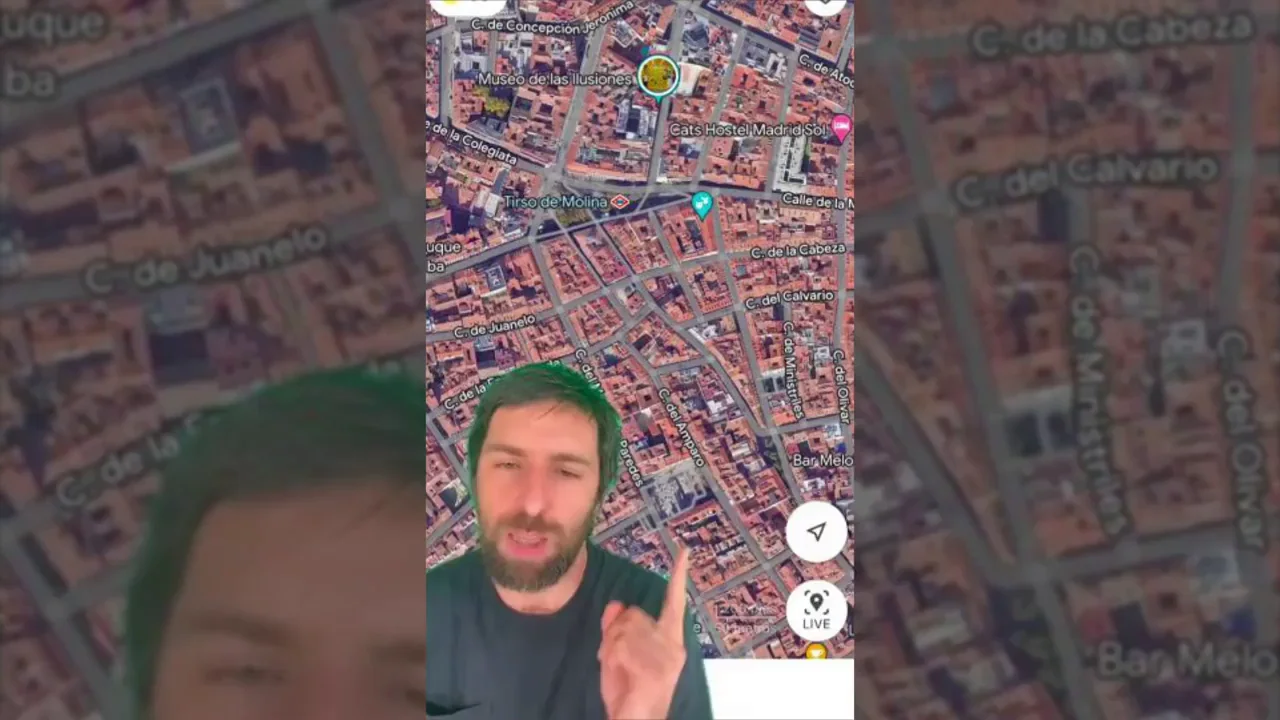 Un joven espa&ntilde;ol explica la diferencia entre un mapa de Jap&oacute;n y otro de Espa&ntilde;a: "Las calles no tienen nombre"