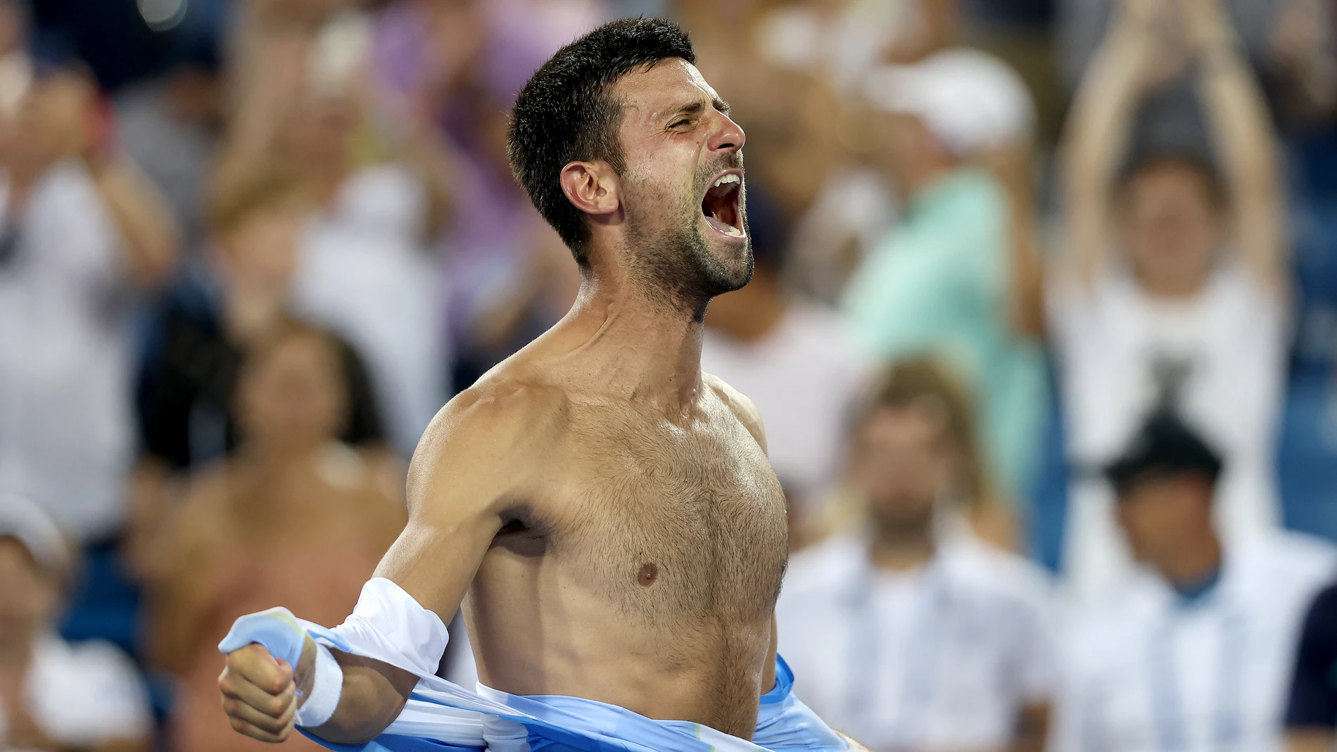 La creatina que Djokovic pidió a gritos cuando perdía con Alcaraz, ¿cómo afecta a su cuerpo?