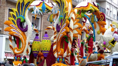 Carroza en la Batalla de las Flores. Laredo