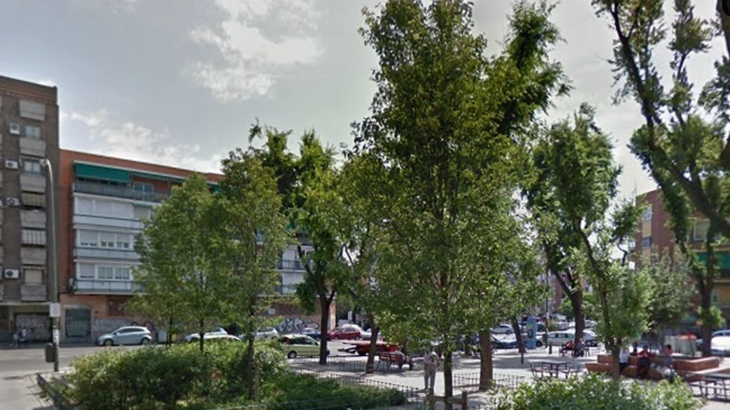 Un grupo dispara y apuñala en el cuello a un joven en Carabanchel, Madrid Un grupo dispara y apuñala en el cuello a un joven en Carabanchel, Madrid