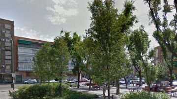 Un grupo dispara y apuñala en el cuello a un joven en Carabanchel, Madrid