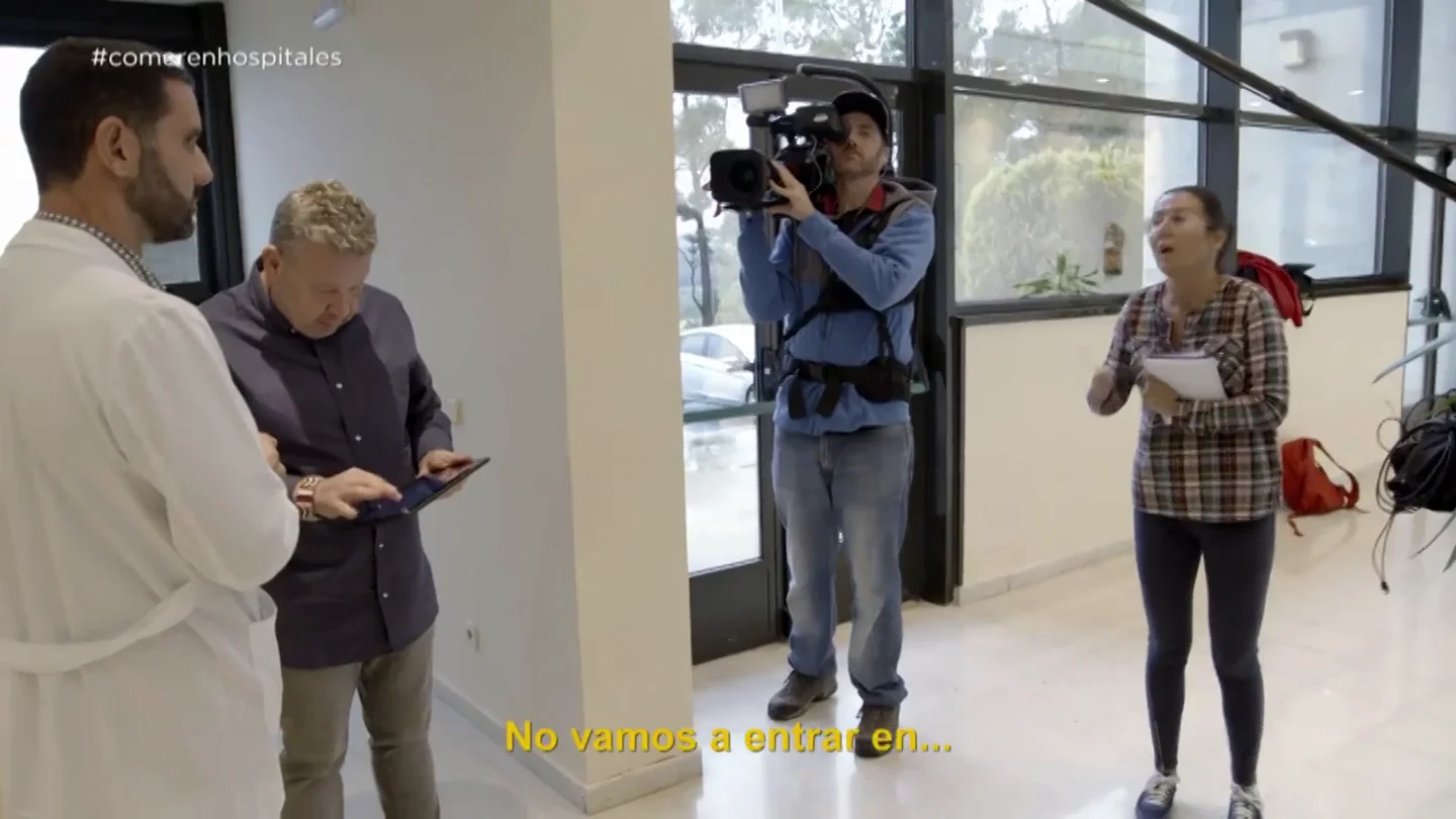 El vídeo en el que la jefa de prensa de un hospital interrumpe a Chicote cuando pone en apuros al gerente por la mala comida El vídeo en el que la jefa de prensa de un hospital interrumpe a Chicote cuando pone en apuros al gerente por la mala comida