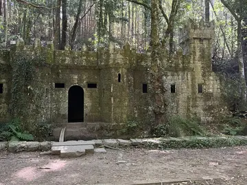 Castillo del Bosque Encantado de Aldán en Pontevedra Castillo del Bosque Encantado de Aldán en Pontevedra
