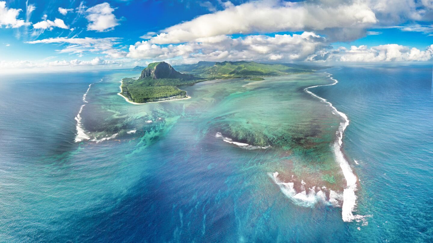 Cascada submarina de Islas Mauricio