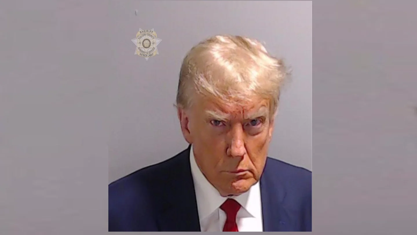 Ficha policial de Donald Trump Ficha policial de Donald Trump
