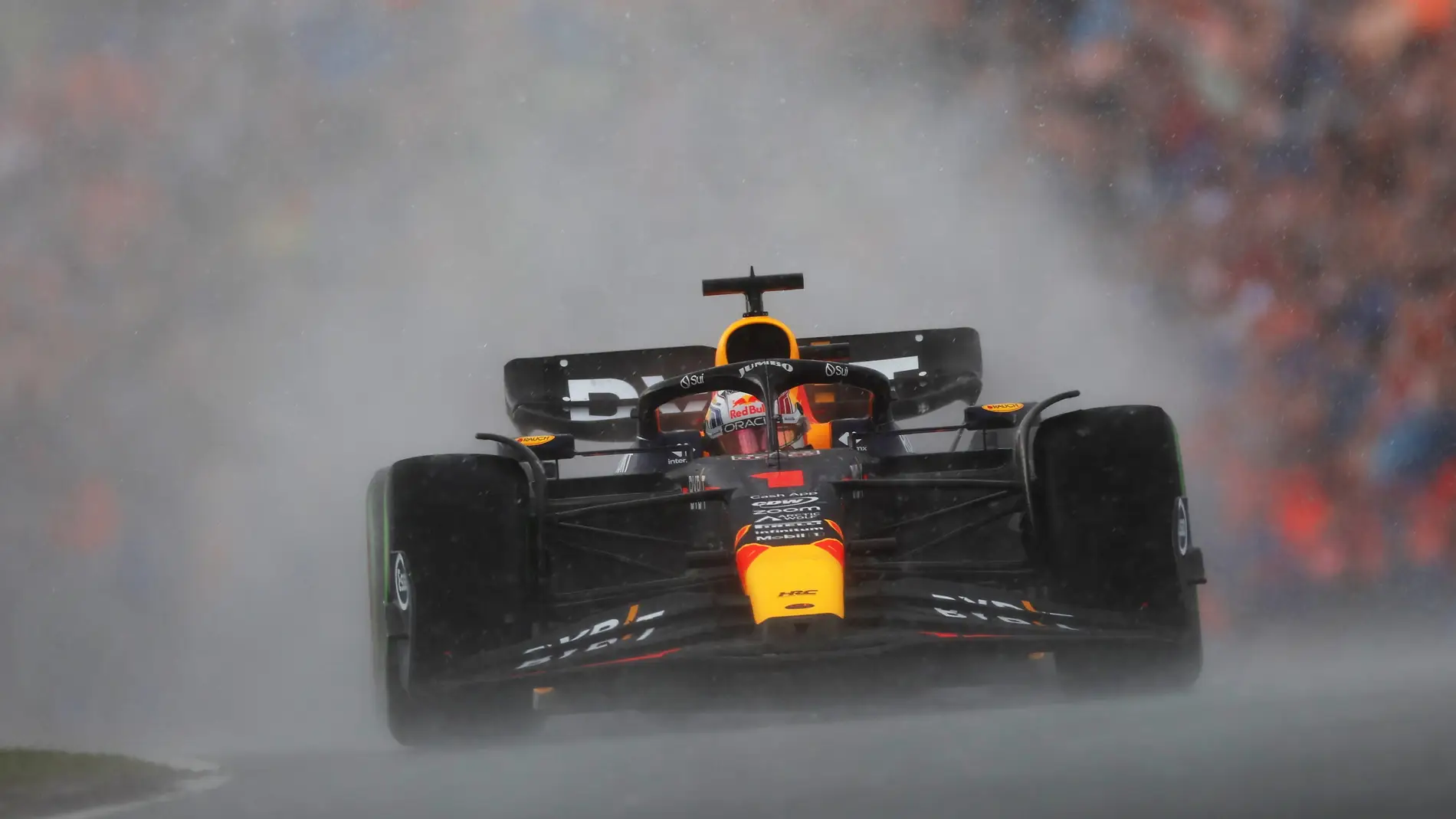Max Verstappen vence en casa la mejor carrera de la temporada