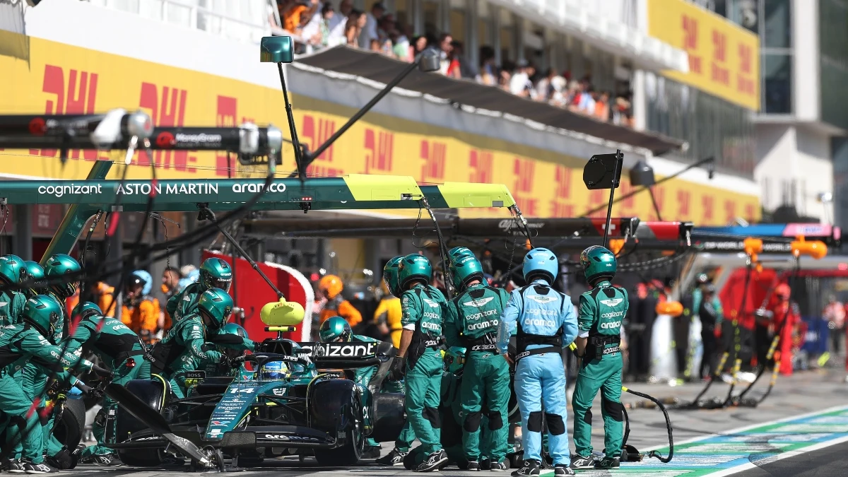 Fernando Alonso, en boxes