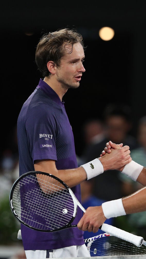 Daniil Medvedev y Novak Djokovic