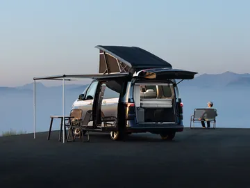 La próxima autocaravana híbrida de Volkswagen se muestra como un curioso prototipo antes de su lanzamiento en 2024 La próxima autocaravana híbrida de Volkswagen se muestra como un curioso prototipo antes de su lanzamiento en 2024