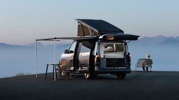 La próxima autocaravana híbrida de Volkswagen se muestra como un curioso prototipo antes de su lanzamiento en 2024