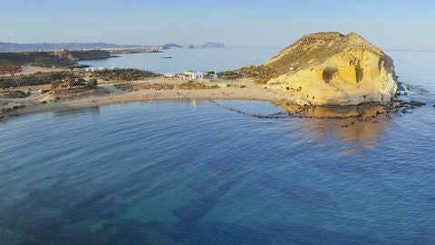 Cala Cerrada o playa de los Cocedores. Murcia