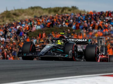 Mercedes-AMG F1 hace oficial la renovación de Lewis Hamilton