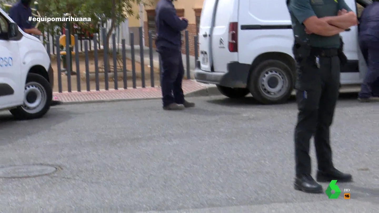 Los técnicos de una empresa de electricidad, amenazados al descubrir enganches ilegales en Pinos Puente, Granada Los técnicos de una empresa de electricidad, amenazados al descubrir enganches ilegales en Pinos Puente, Granada