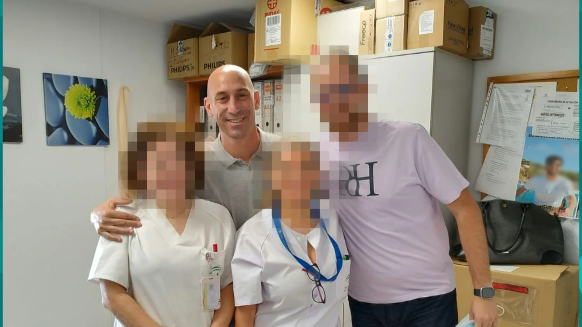 Rubiales reaparece agradeciendo a los sanitarios la asistencia su madre