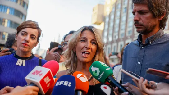 Yolanda Díaz, junto con los portavoces de Sumar y del grupo parlamentario, Ernest Urtasun y Marta Lois Yolanda Díaz, junto con los portavoces de Sumar y del grupo parlamentario, Ernest Urtasun y Marta Lois