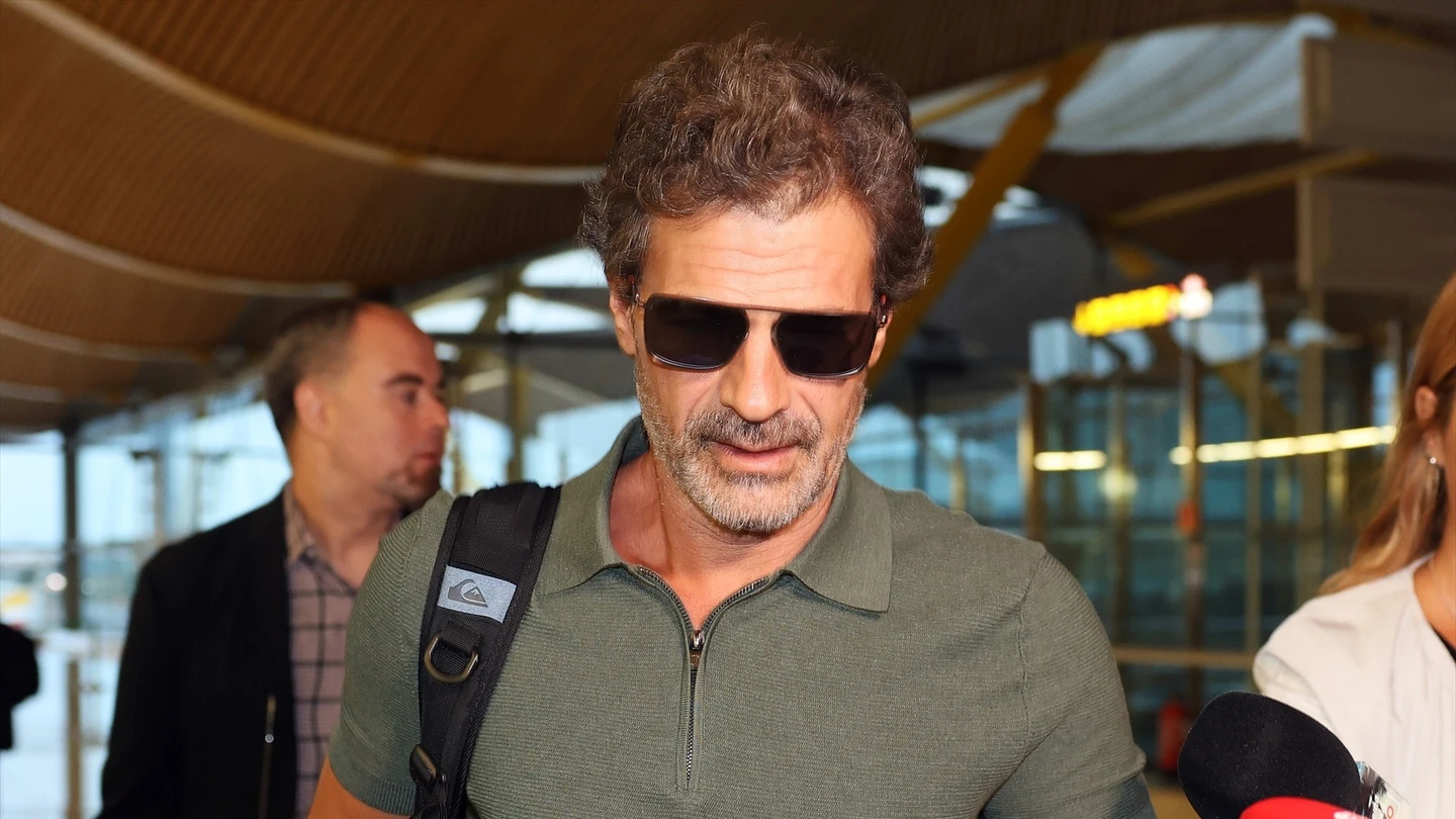 Rodolfo Sancho en el aeropuerto Adolfo Suárez Madrid Barajas. Rodolfo Sancho en el aeropuerto Adolfo Suárez Madrid Barajas.
