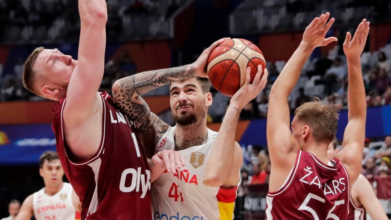 Spanien spielte im Viertelfinale der Weltmeisterschaft und der Olympischen Spiele gegen Kanada Spanien spielte im Viertelfinale der Weltmeisterschaft und der Olympischen Spiele gegen Kanada