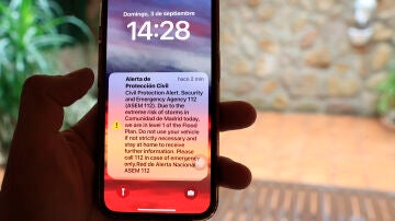 Mensaje de alerta del 112 a los móviles de la Comunidad de Madrid ante el "riesgo extremo" de tormentas