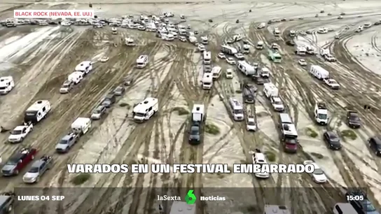 Decenas de miles de festivaleros atrapados en el desierto de Nevada Decenas de miles de festivaleros atrapados en el desierto de Nevada