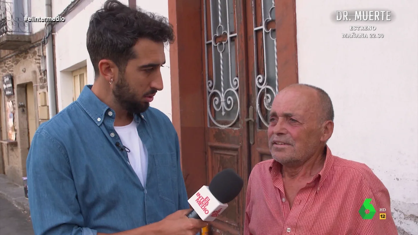 Un paisano de Feijóo desvela a Isma Juárez los motes que tenía de pequeño: "Le llamaban Largo y Orejudo" Un paisano de Feijóo desvela a Isma Juárez los motes que tenía de pequeño: "Le llamaban Largo y Orejudo"