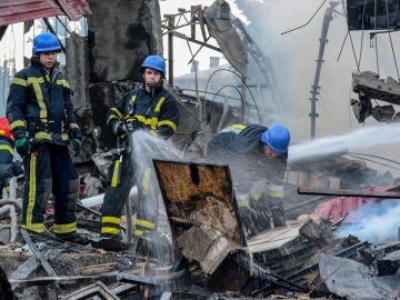 At least 16 dead and five wounded in a new Russian attack on the central market of Kostiantinivka, Donetsk