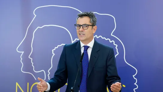 El Gobierno se abre a explorar la amnistía y se aferra a que Puigdemont no incluye un referéndum para negociar. El Gobierno se abre a explorar la amnistía y se aferra a que Puigdemont no incluye un referéndum para negociar.