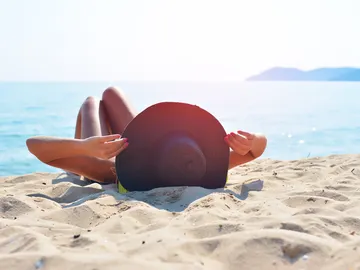 Mujer en la playa Mujer en la playa