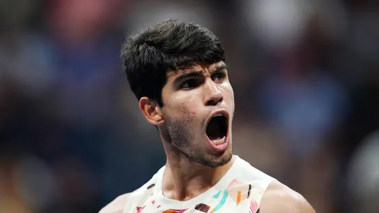 Alcaraz pasa el rodillo y se jugará un puesto en la final del US Open contra Medvedev Alcaraz pasa el rodillo y se jugará un puesto en la final del US Open contra Medvedev