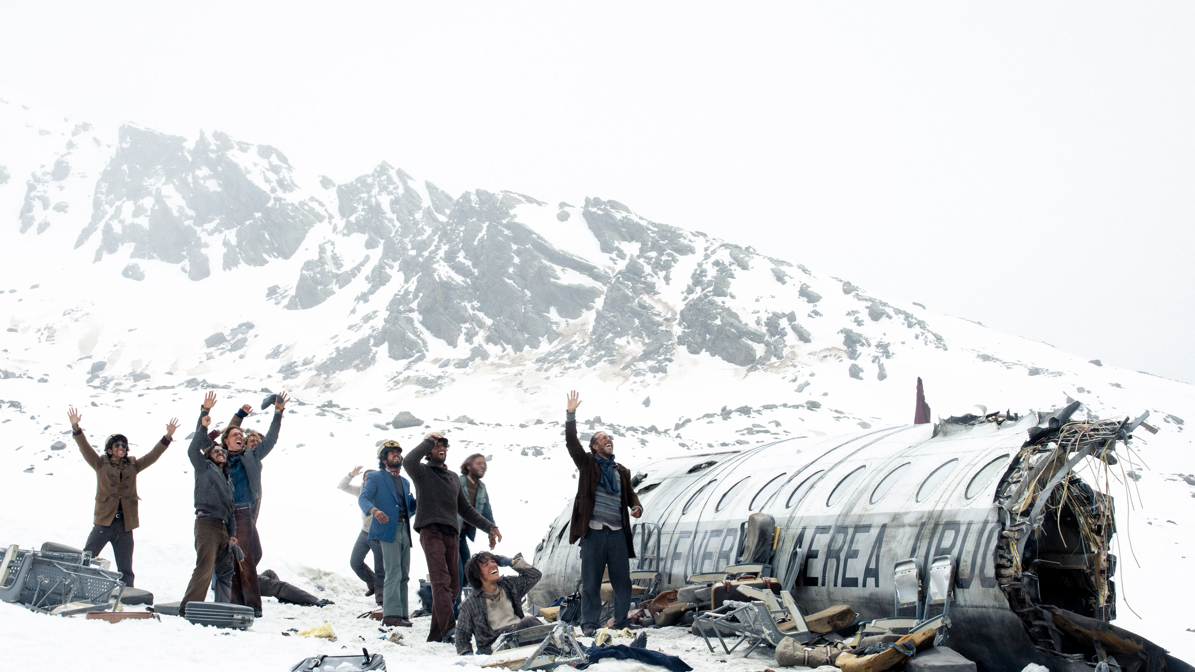 Escena de 'La sociedad de la nieve', la película de J. A. Bayona para Netflix.