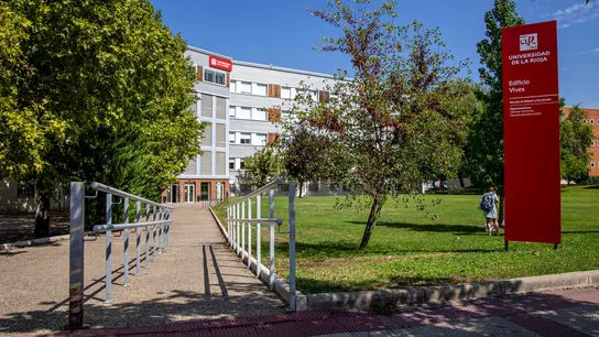 La Universidad de La Rioja abre un expediente por los mensajes machistas de WhatsApp. La Universidad de La Rioja abre un expediente por los mensajes machistas de WhatsApp.