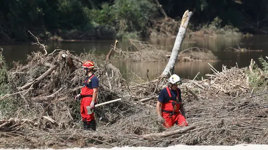 El dispositivo de búsqueda de los desaparecidos en Madrid por la DANA incorpora maquinaria pesada y perros El dispositivo de búsqueda de los desaparecidos en Madrid por la DANA incorpora maquinaria pesada y perros
