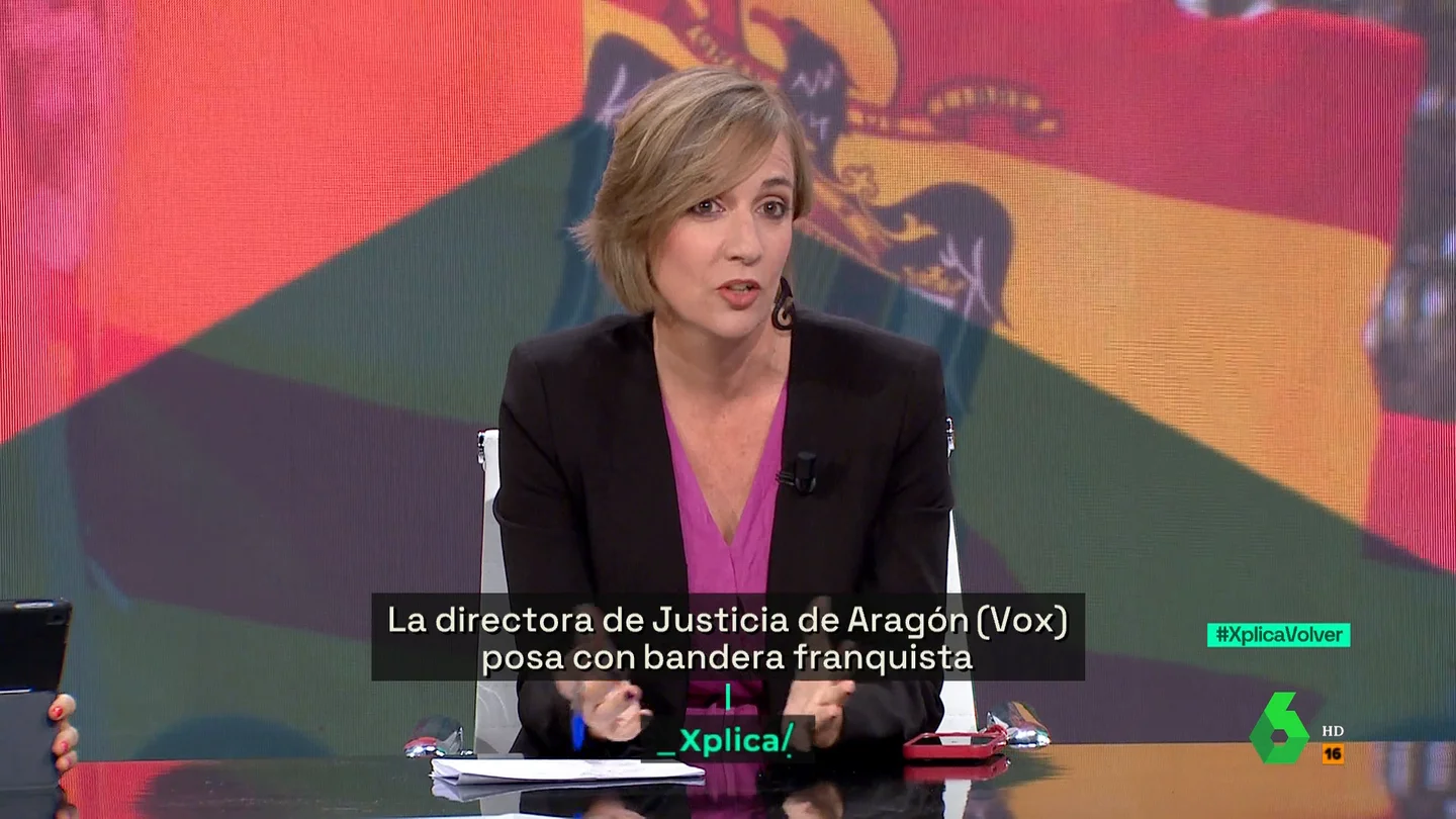 Tania Sánchez, tras la foto de una política de Vox con una bandera franquista: "Con quien fascistas se acuesta, con esto se levanta" Tania Sánchez, tras la foto de una política de Vox con una bandera franquista: "Con quien fascistas se acuesta, con esto se levanta"
