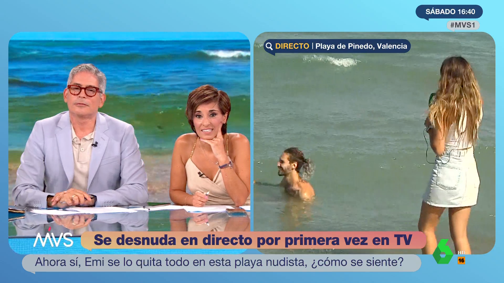 Se desnuda por primera vez en directo: 