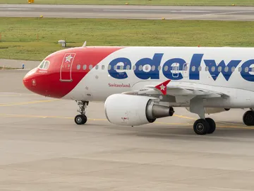 Avión de la aerolínea Edelweiss Air Avión de la aerolínea Edelweiss Air
