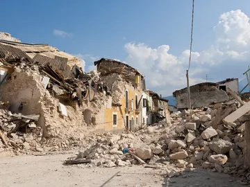 Patentan un dispositivo que aumenta la seguridad de los edificios frente a terremotos Patentan un dispositivo que aumenta la seguridad de los edificios frente a terremotos