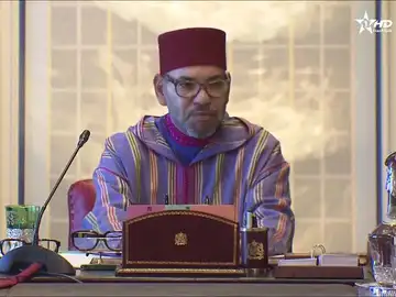 El rey Mohamed VI presidiendo la reunión del gobierno para analizar los efectos del terremoto