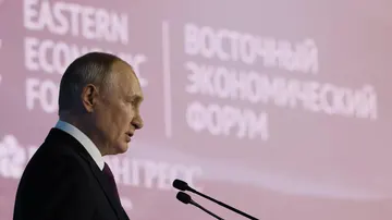 Vladímir Putin, en la sesión plenaria del Foro Económico Oriental de Vladivostok