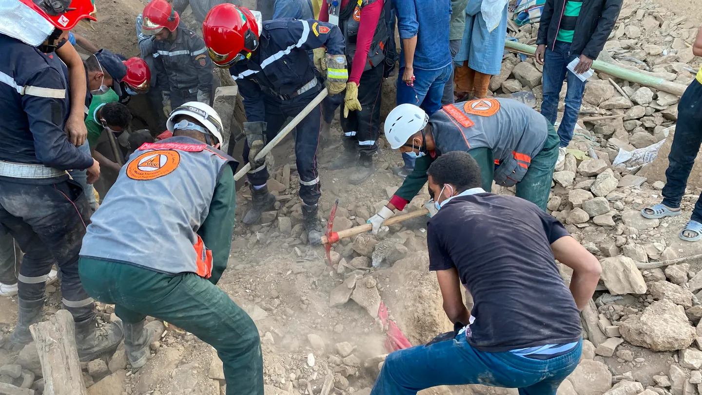 Las réplicas del terremoto paralizan momentáneamente la búsqueda de supervivientes en Marruecos Las réplicas del terremoto paralizan momentáneamente la búsqueda de supervivientes en Marruecos