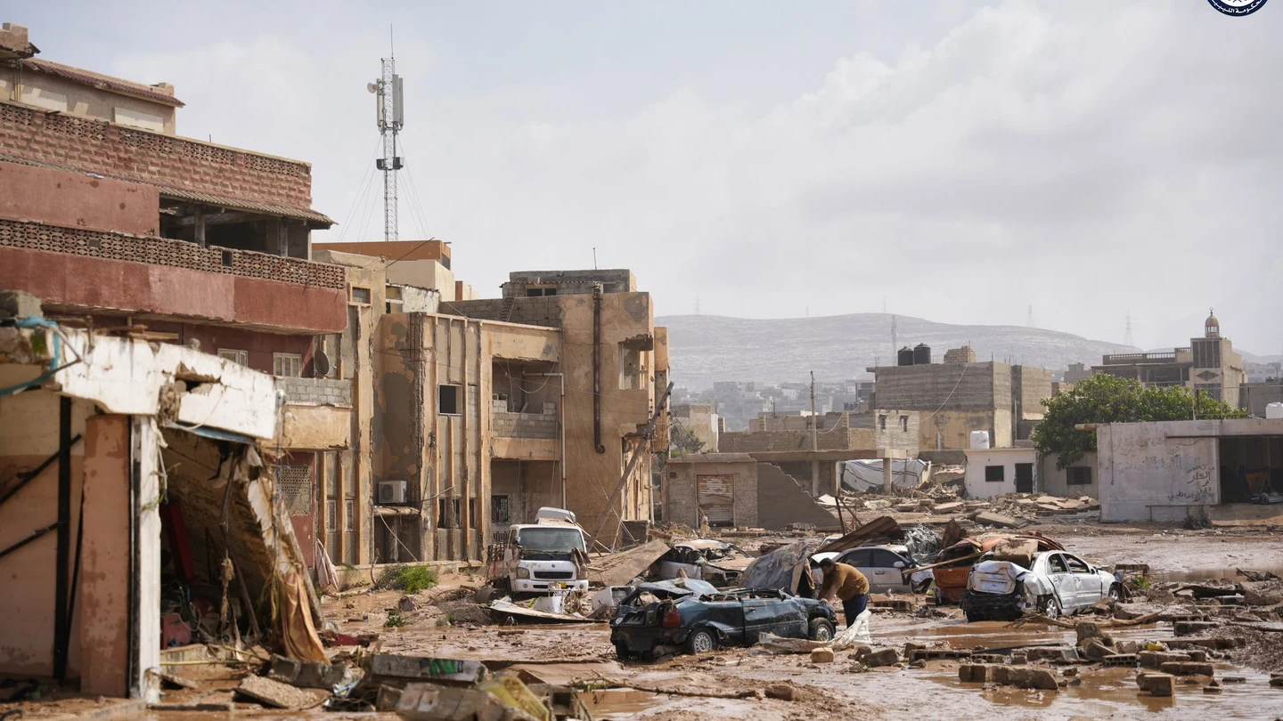 Imagen distribuida por el Departamento de Comunicación del Gobierno de Libia en una red social que muestra los destrozos en la ciudad de Derna. Imagen distribuida por el Departamento de Comunicación del Gobierno de Libia en una red social que muestra los destrozos en la ciudad de Derna.