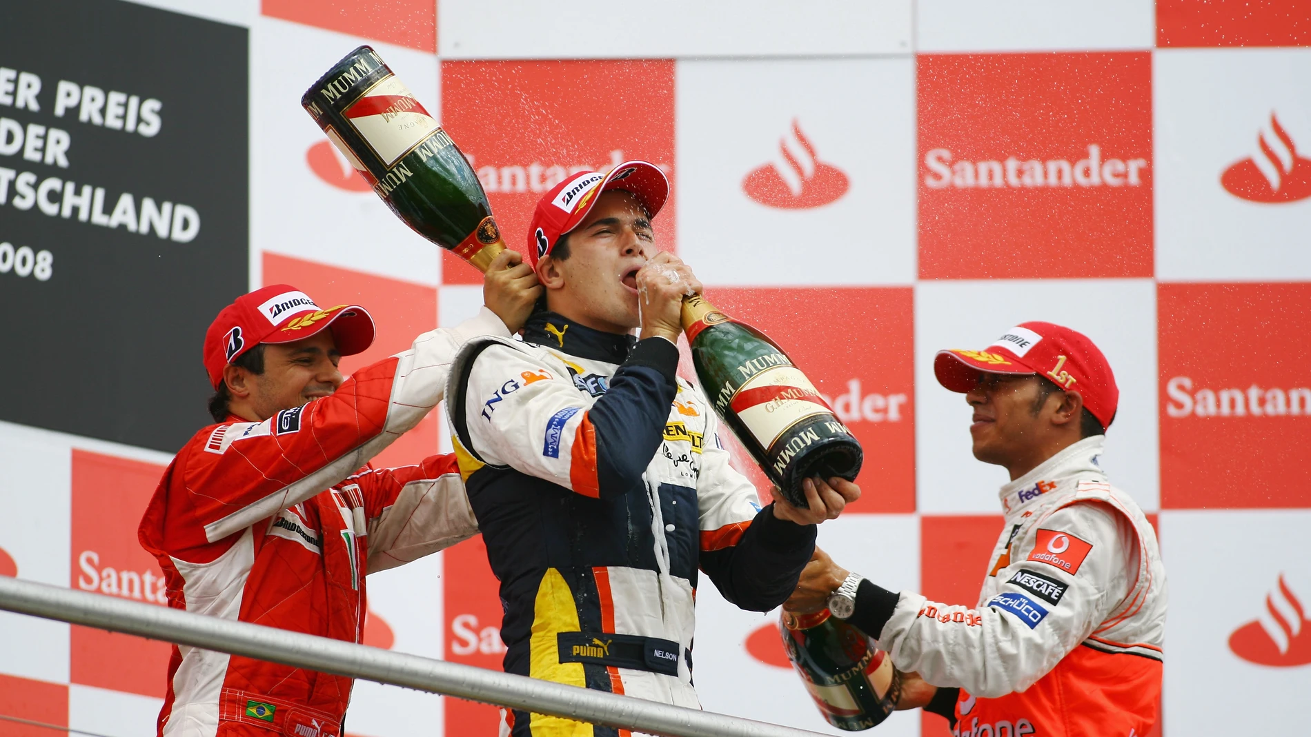 Felipe Massa, Fernando Alonso y Lewis Hamilton en 2008