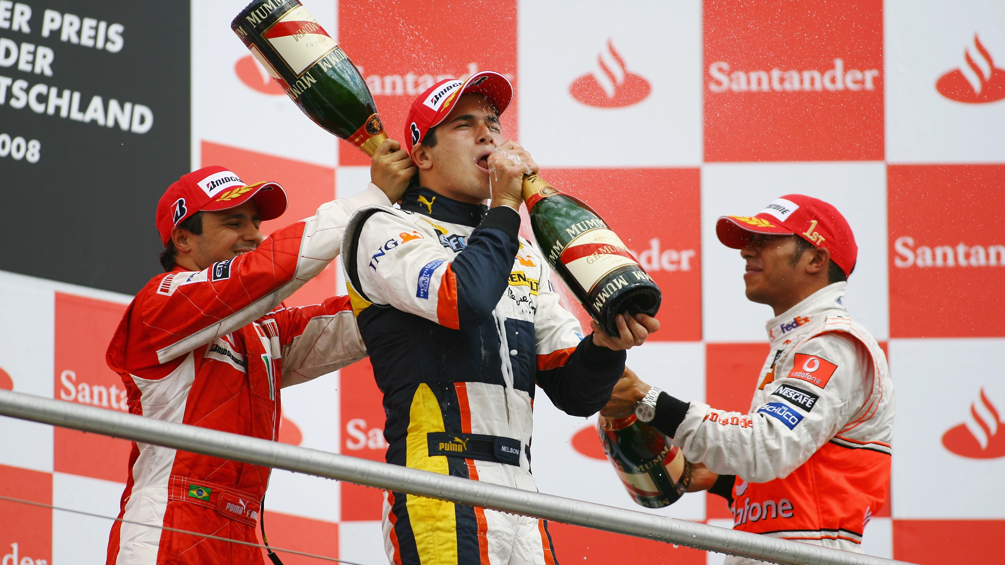 Felipe Massa, Fernando Alonso y Lewis Hamilton en 2008